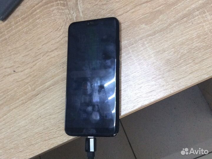HONOR 10, 4/64 ГБ