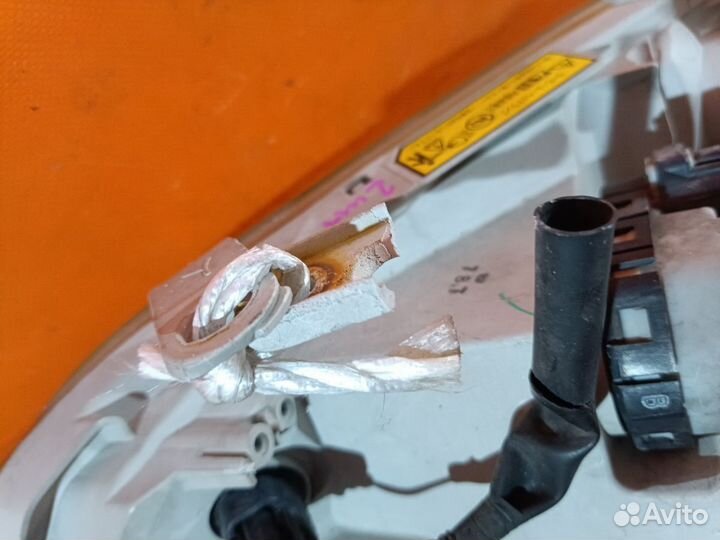 Фары Toyota Corolla Fielder nze141g ксенон