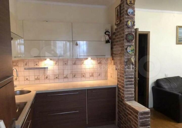 4-к. квартира, 90 м², 8/10 эт.