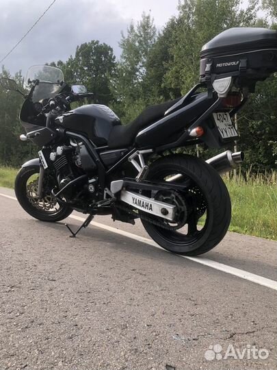 Yamaha FZS 600