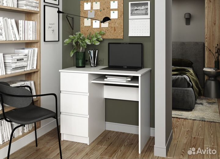 Письменный стол