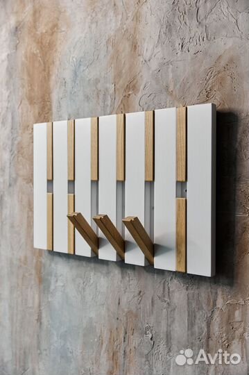 Вешалка деревянная настенная в коридор, Серая