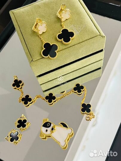 Браслет золотой Van Cleef