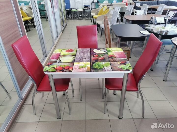 Стол обеденный 