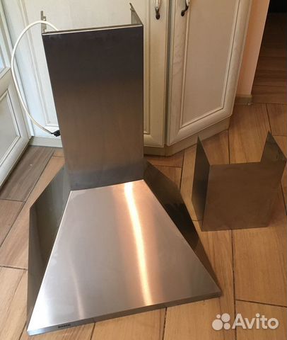 Вытяжка пристенная Bosch (Германия)