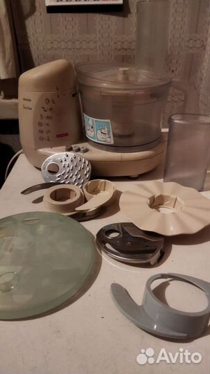 Кухонный комбайн philips HR7638. На запчасти