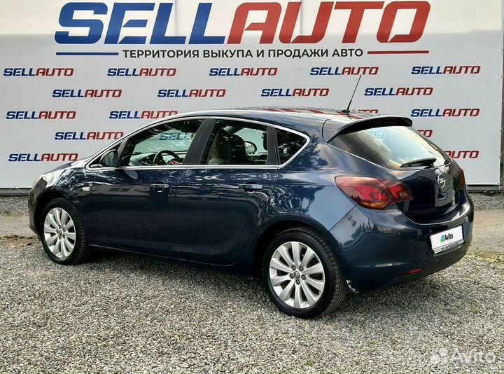 Opel Astra 1.6 AT, 2011, 195 000 км