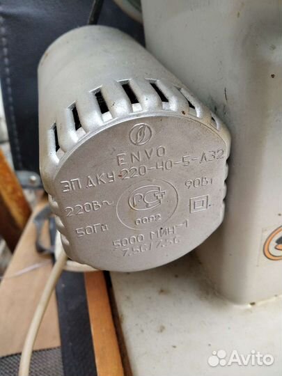 Швейная машина Чайка 134