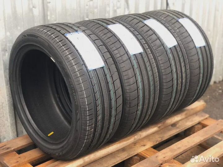 Triangle Sports TH201 255/35 R20 103Y