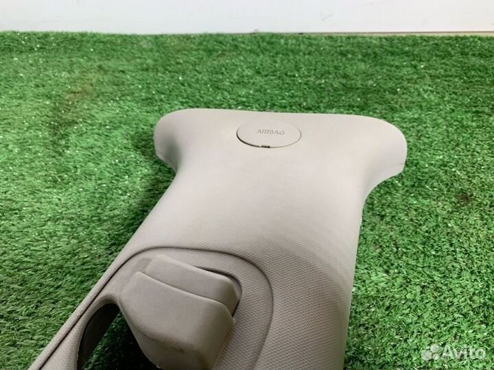 Накладка стойки Kia Sportage G4KD 2010