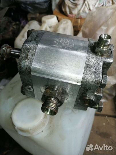 Гидомотор привода вентилятора jcb 332/H2659