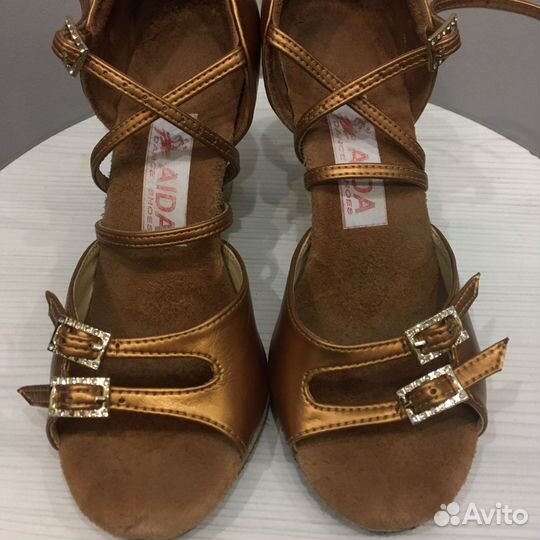 Туфли aida женские