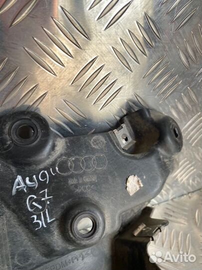 Брызговик задний левый Audi Q7 4M cvmd 2016