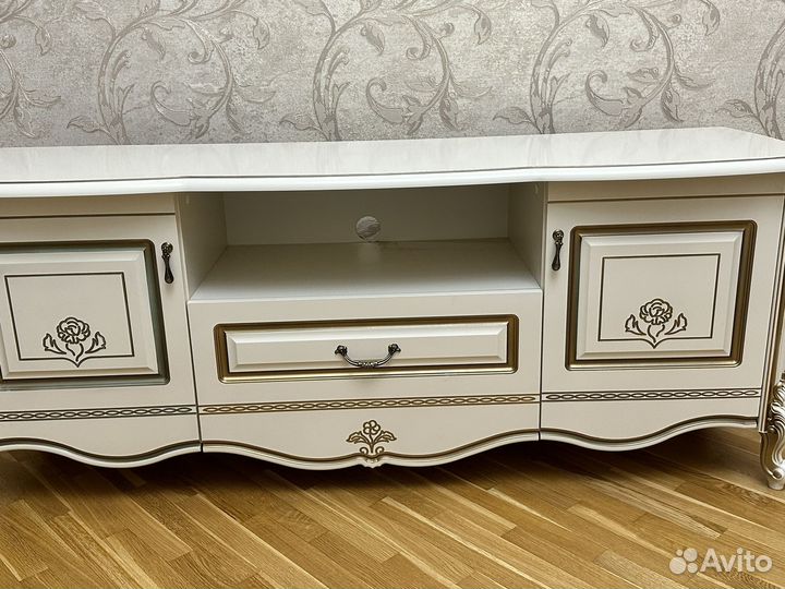 Тумба под тв