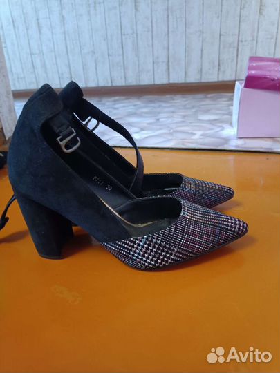 Обувь женская 39 размер новая