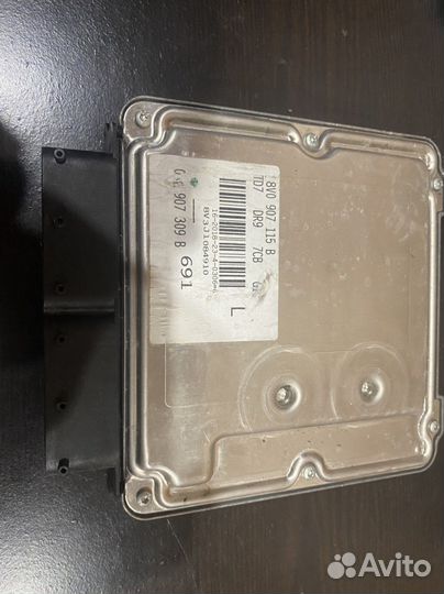 Блок управления двигателем Audi A3 8V