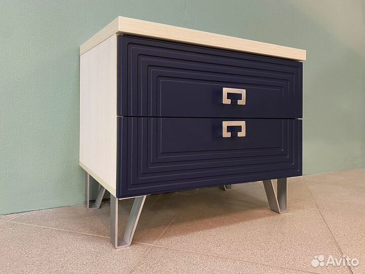 Тумба прикроватная