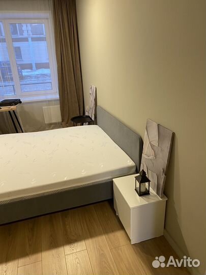 Кровать 160х200 новая с мягким изголовьем