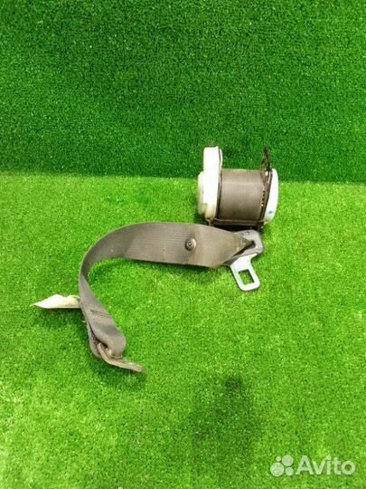 Ремень безопасности Toyota Corolla Fielder 121