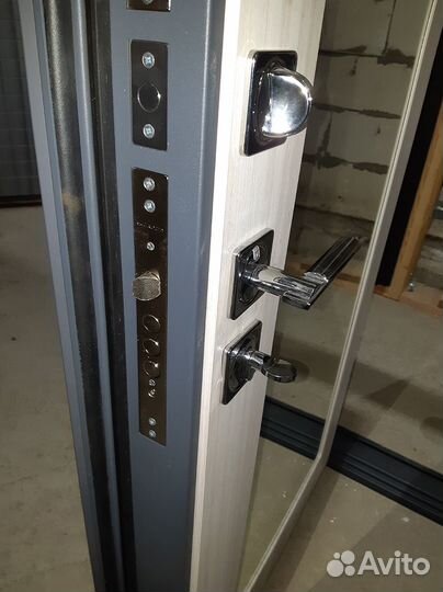 Дверь Гарда S18 Зеркало входная