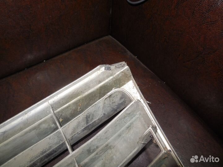 Решетка радиатора для Toyota Land Cruiser 100