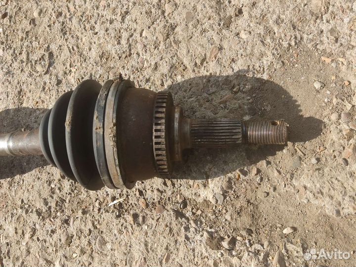 Привод правый Nissan Maxima A32 3.0