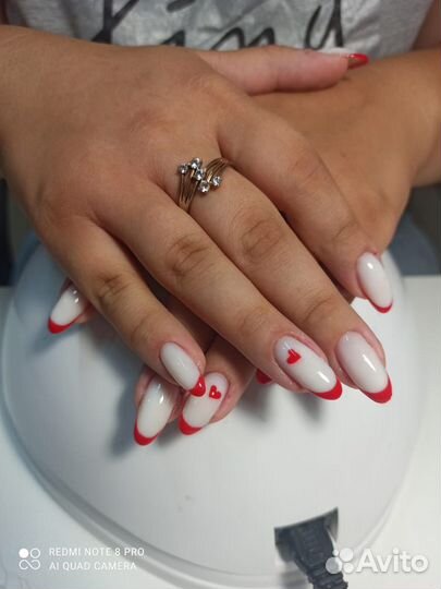 Маникюр и педикюр