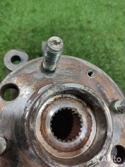 Кулак передний левый Chevrolet aveo T255 2008