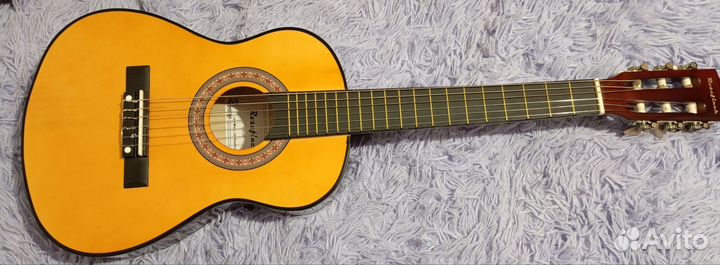 Акустическая гитара