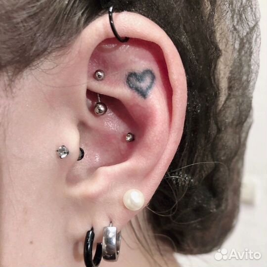 Модель на пирсинг