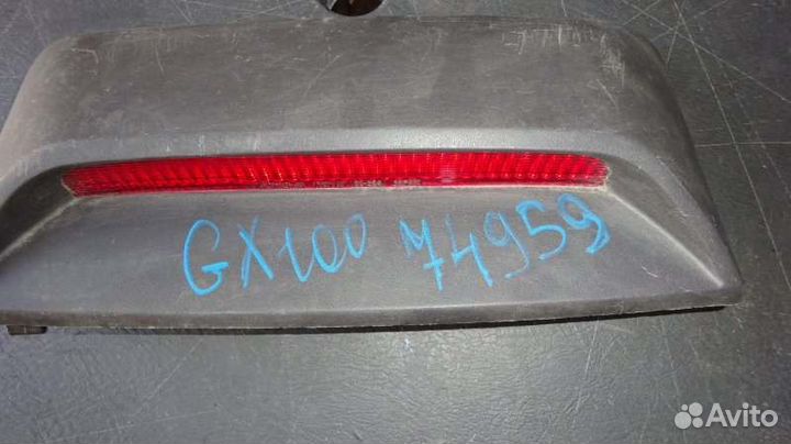 Стоп-сигнал в салоне Toyota Mark Ii GX100