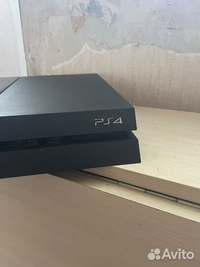 Продам Sony PS4 500 gb коплектом все разом