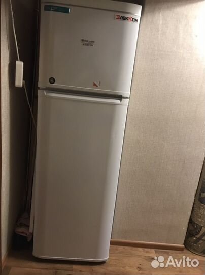 Холодильник бу Hotpoint