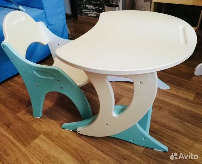 Детский стол и стул