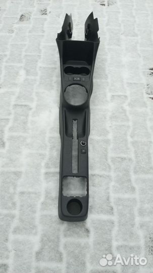 Консоль между сиденьями Skoda Fabia 2007-2015