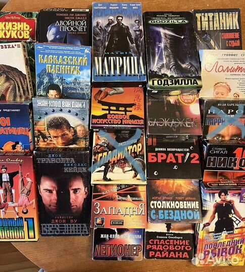 Видеокассеты с фильмами