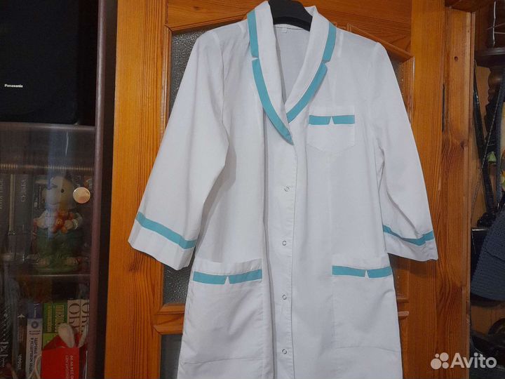 Медицинский халат 2шт на клепках 46р