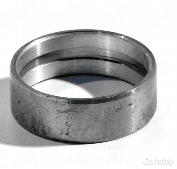 Втулка паразитной шестерни 485