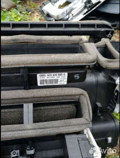 Отопитель (печка) в сборе Audi A8 D3