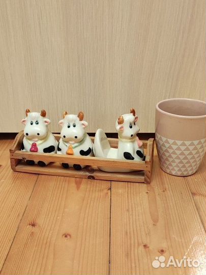 Набор для соли и перца с салфетницей