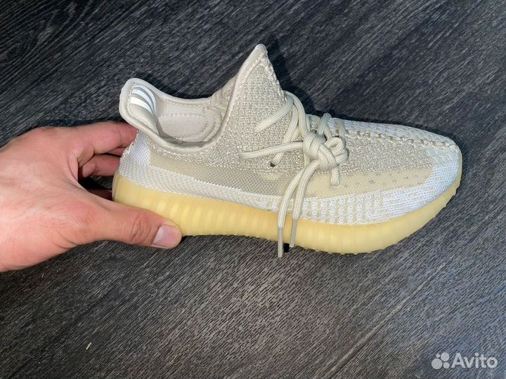 Кроссовки Yeezy Boost 350 v2 