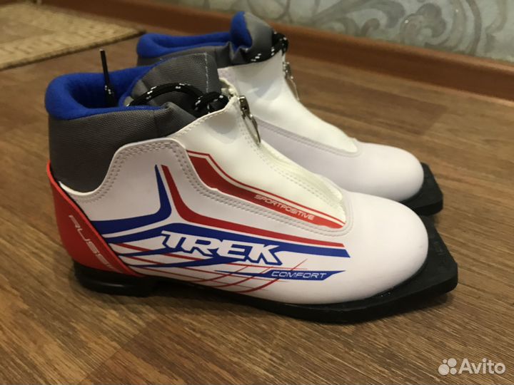 Лыжные ботинки женские