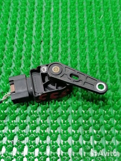 Датчик высоты дорожного просвета передний правый