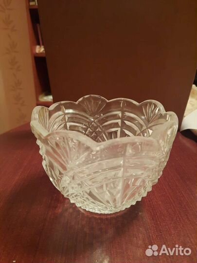 Хрустальная ваза