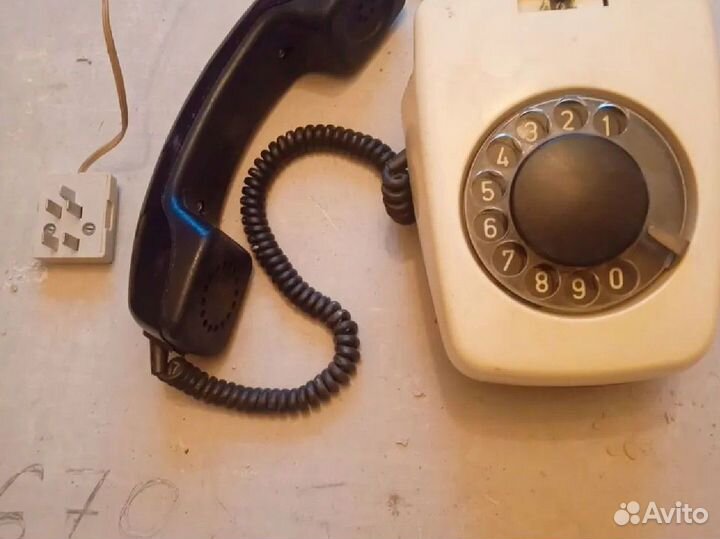 Старый телефон