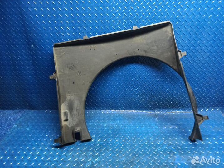 Воздуховод радиатора Range Rover Sport L320