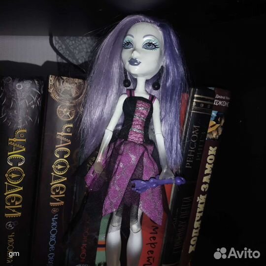 Куклы Монстер Хай Спектра Вондергейст