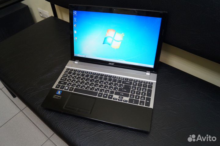 Красивый игровой Acer V3 в отличном состоянии