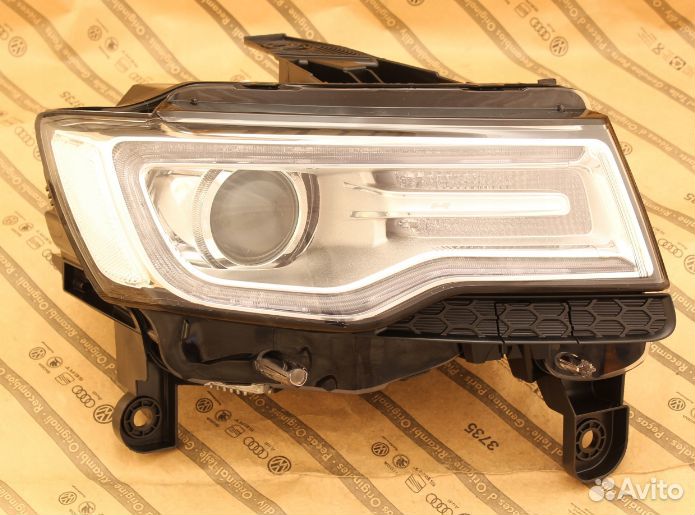 Фара правая jeep grand cherokee рест BI-xenon LED
