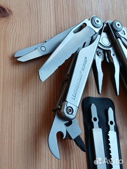 Мультитул Leatherman Surge